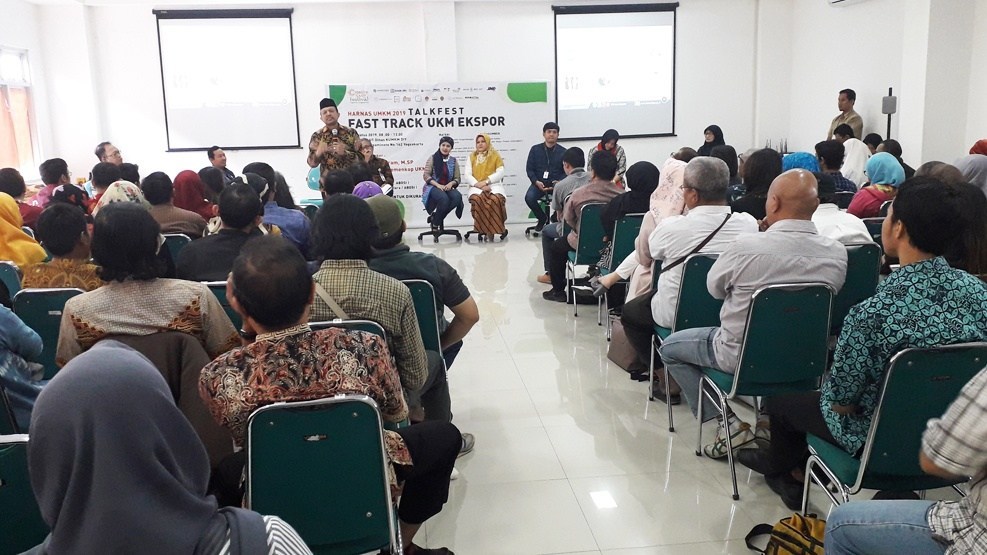 Talk Festival FASTTRACK UKM SIAP EKSPOR